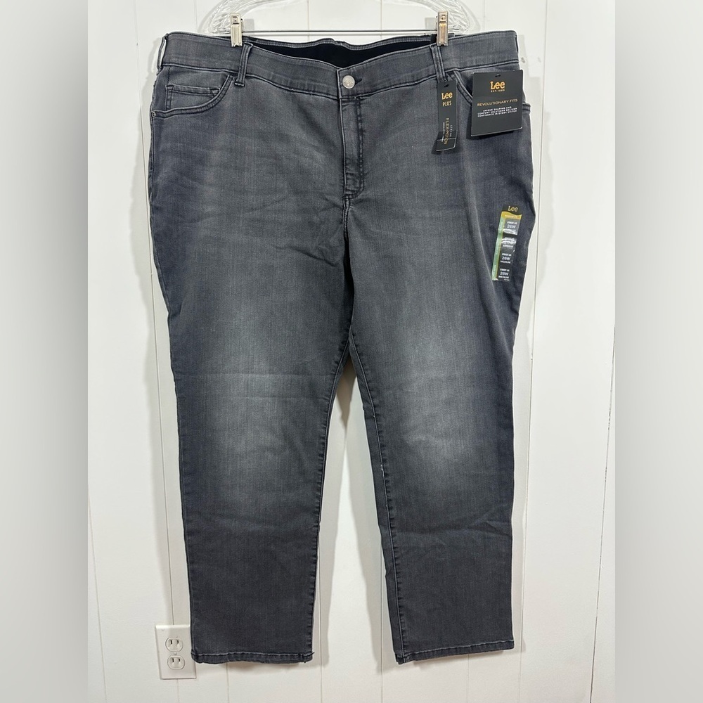 NWT Lee Flex Motion Revolutionary Fit Charcoal Gray Straight Mid Rise Size 26W